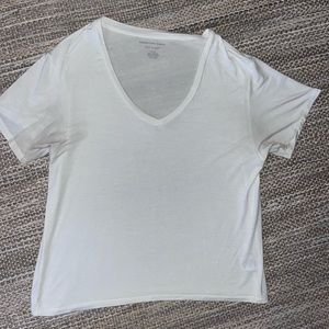 White American Eagle T-Shirt V-Neck Soft & Sexy Size Small